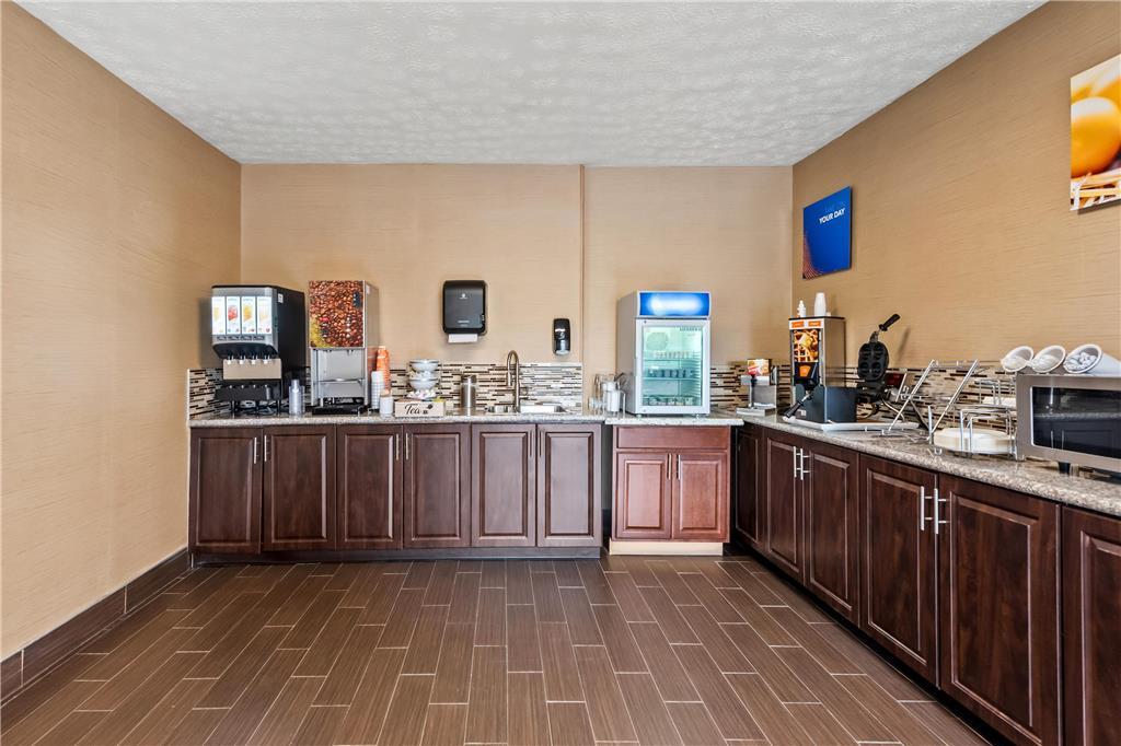 Comfort Inn & Suites Fairborn Near Wright Patterson Afb Restaurant foto